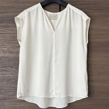 UNITED ARROWS 프렌치 슬리브 쉬폰 블라우스