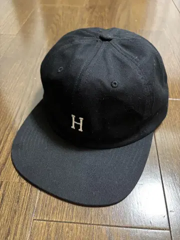 HUF CLASSIC H 6 PANEL HAT 플랫 바이저 블랙