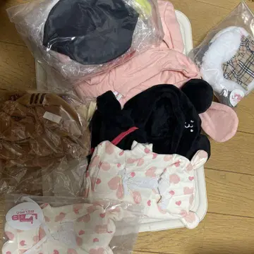 K-POP 캐릭터 봉제 인형 옷 갈아입기