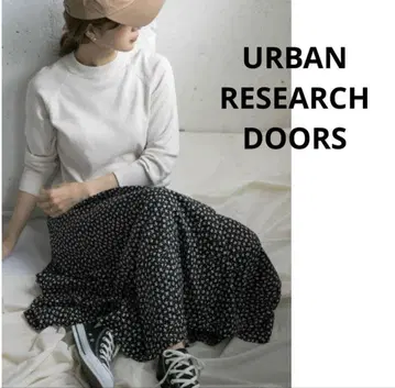 URBAN RESEARCH DOORS 미니 꽃무늬 스커트