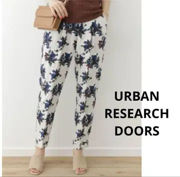 URBAN RESEARCH DOORS 린넨 플라워 프린트 이지 팬츠