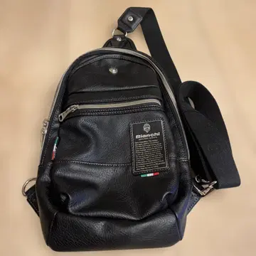 Bianchi 가죽 슬링 백 블랙