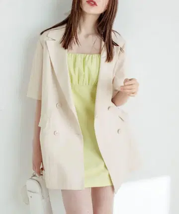 olive de olive 백 오픈 반팔 테일러드 자켓