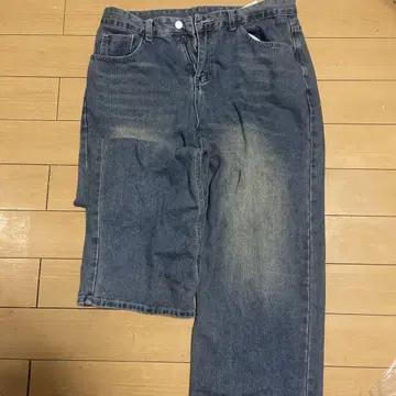 빈티지 가공 스트레이트 데님 팬츠
