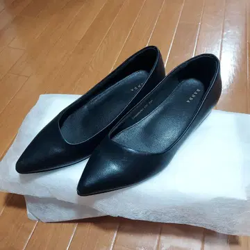 RANDA 블랙 스틸레토 펌프스