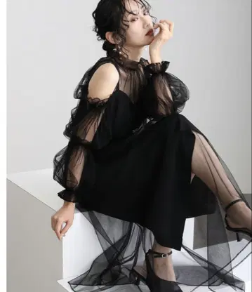 풀뷰 원피스 블랙