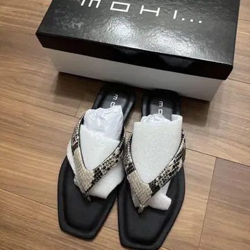 MOHI 스네이크 패턴 샌들 37