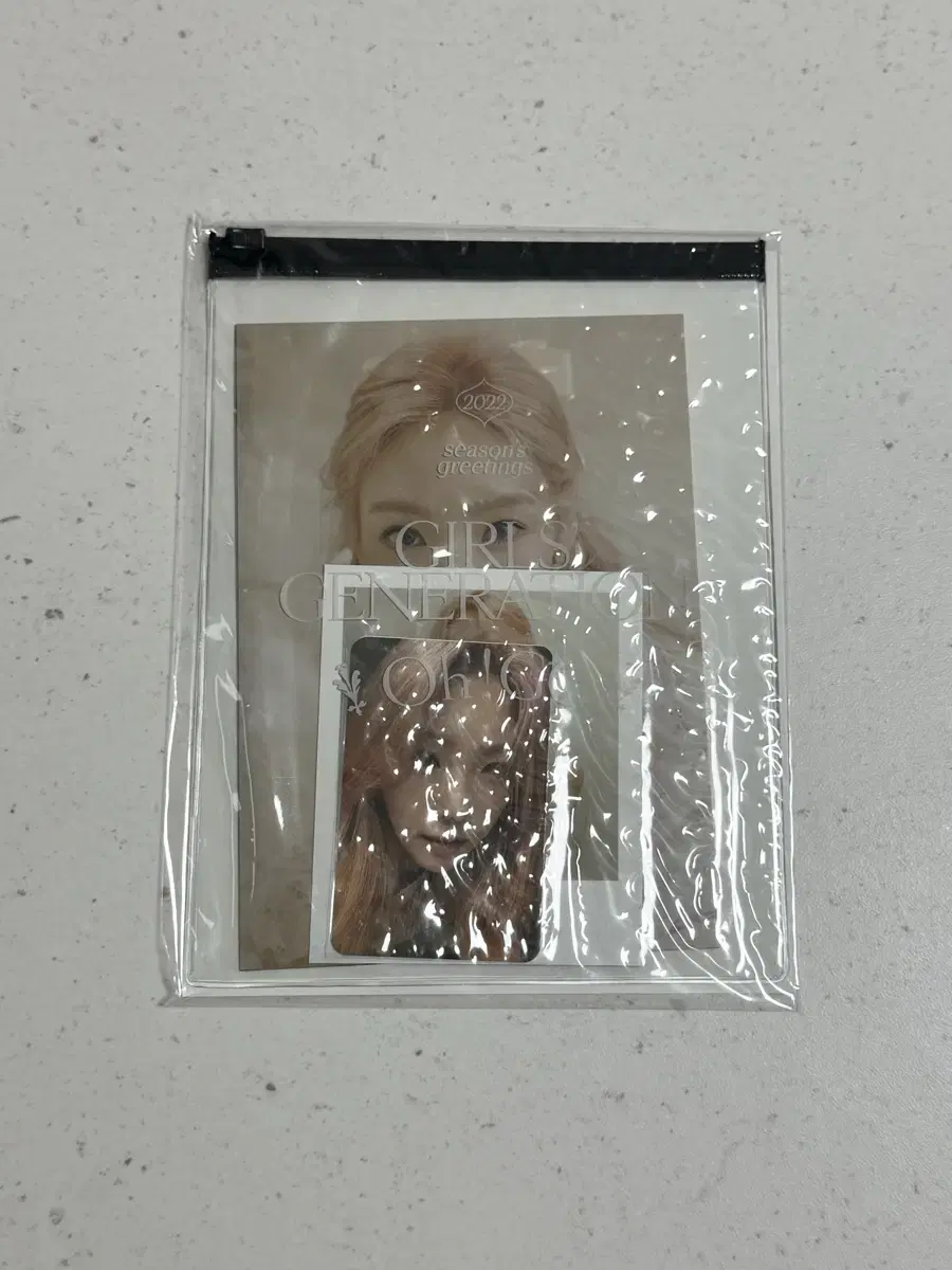 Taeyeon 2022 seasons greetings photopack sealed