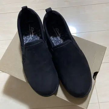 Clarks Cloudsteppers 블랙 슬립온 24cm