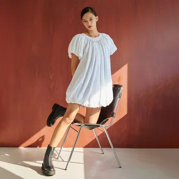 AAYUSHI 아유시 코튼 포플린 벌룬 튜닉 블랙