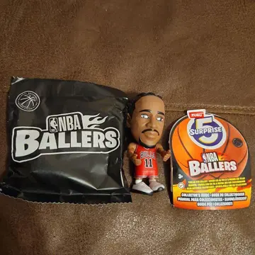 5 NBA BALLERS 1 데마 데로잔 빨간색 유니폼