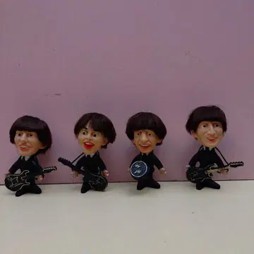 The Beatles 피규어