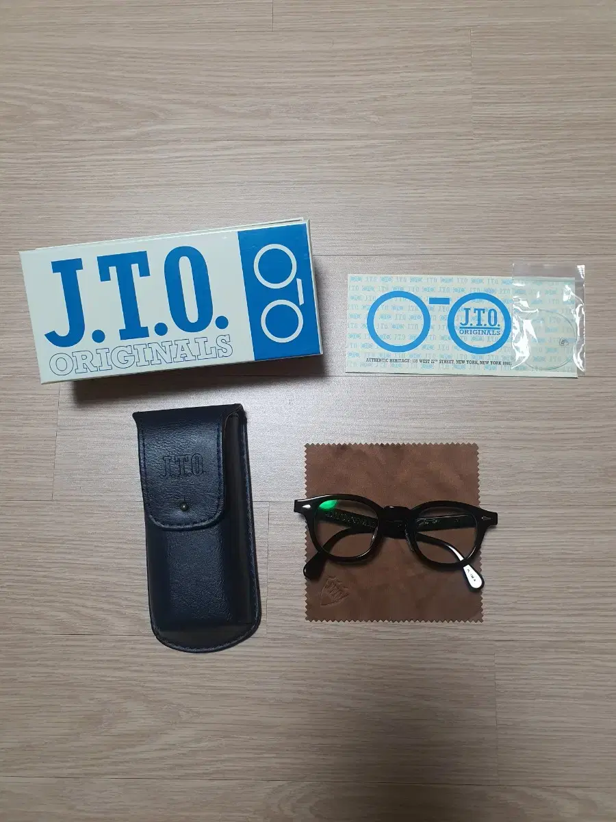 JTO AR Arnel 46-24 Black Julius Tart Optical