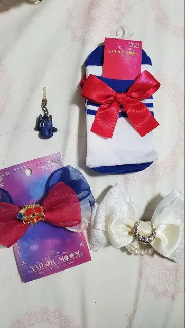 USJ 세일러문 헤어 클립&양말&이어폰 잭