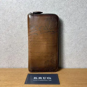 최신형 정가 203,000엔 벨루티 이타우바 스크릿 가죽 장지갑