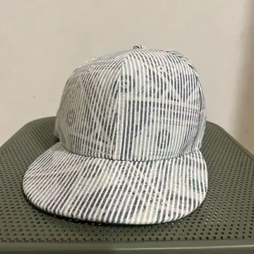 X-LARGE 캡