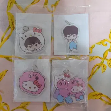 SHINee KEY HELLO KITTY 키링 참 4개 세트