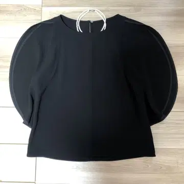 미사용 새상품 노블 워셔블 디자인 블라우스 블랙