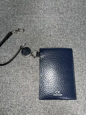 캘빈클라인 네이비 패스 케이스