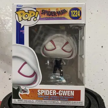FUNKO POP! 아크로스 더 스파이더버스 스파이더 그웬