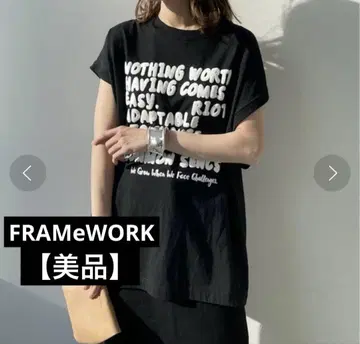 FRAMeWORK 프레임워크 모노톤 프린트 프렌치 슬리브 티셔츠