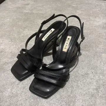 Diana 블랙 스트랩 샌들 23cm