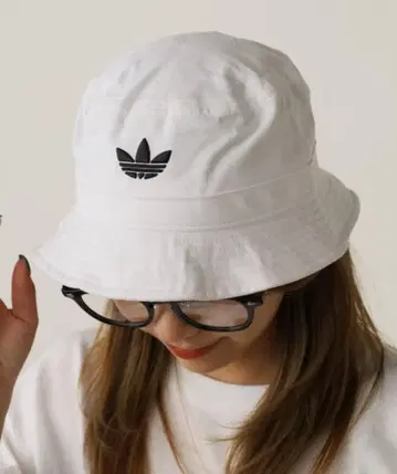 새상품 아디다스 화이트 버킷 햇 JC6044