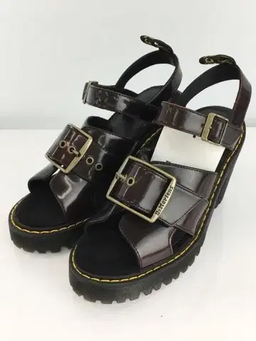 Dr.Martens 샌들