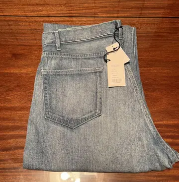 오라리 SELVEDGE FADED LIGHT DENIM PANTS