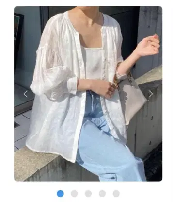 라미 2WAY 시어 블라우스 콜라주 개럴개런트