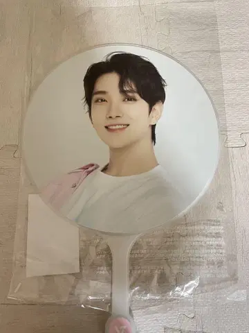 SEVENTEEN 조슈아 부채 케렌