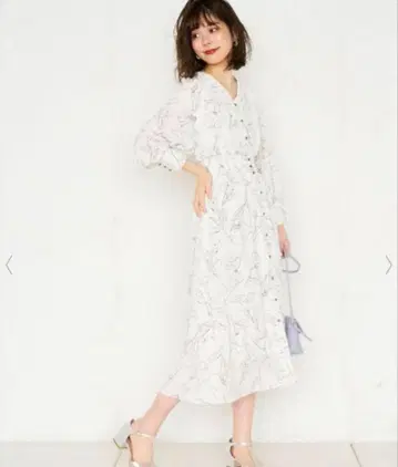 내추럴 꾸뛰르 선화 꽃무늬 크루넥 원피스