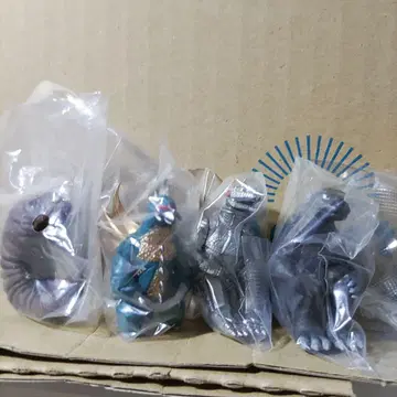 기다리는 고질라 4개 세트