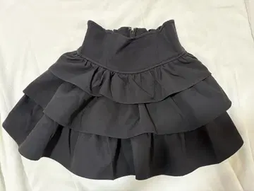 미셸 마카롱 프릴 슬림 레그 스커트