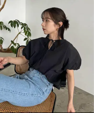 CAPRICIEUX LE'MAGE 벌룬 리본 블라우스 블랙