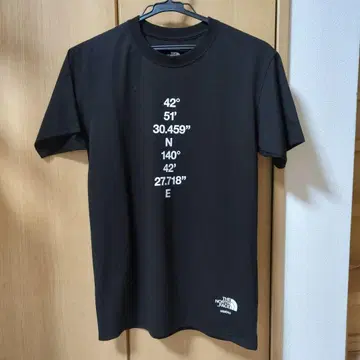 THE NORTH FACE 니세코 한정판 티셔츠 M 사이즈