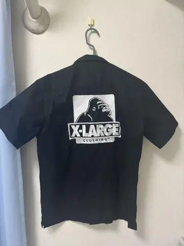X-LARGE 고릴라 로고 반팔 워크 셔츠 블랙