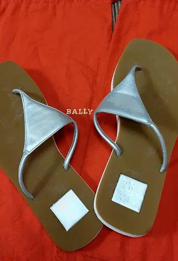 BALLY 실버 비치 샌들 23.5cm 정도