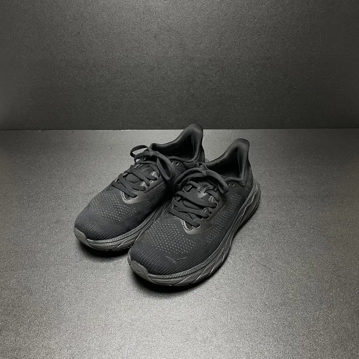 [245] Hoka One One Arahi 7 Wide Running Shoes