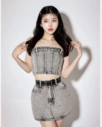 미사용 새상품 다리치 스터드 데님 베어 탑 미니 스커트