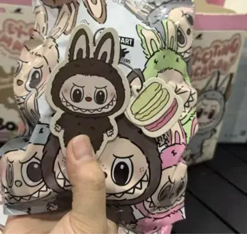 팝 마트 러브부 마카롱 시크릿 코코아 Labubu Cocoa