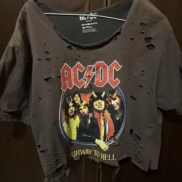 AC/DC 하이웨이 투 헬 티셔츠 데미지