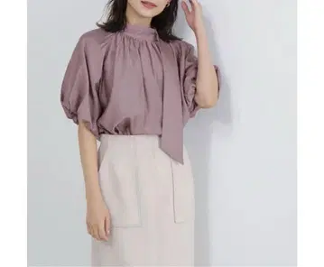 NATURAL BEAUTY BASIC 사이드 타이 블라우스
