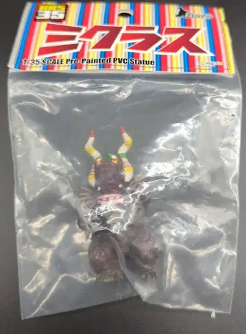ACRO 1/35 프리 페인트 PVC 동상 미쿠라스