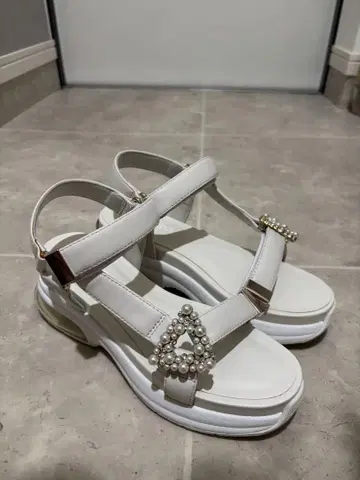 다이애나 샌들