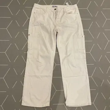 자라 화이트 카고 팬츠 EUR 46