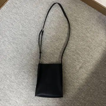 블랙 숄더백