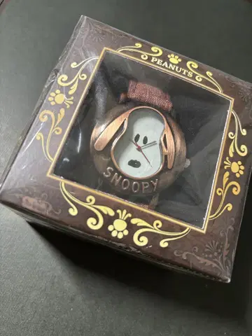 PEANUTS SNOOPY 손목시계 브라운