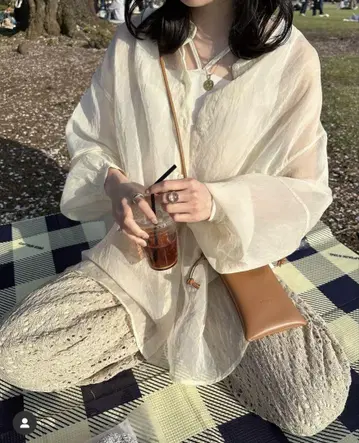 hinari 노카라 시어 블라우스 아이보리