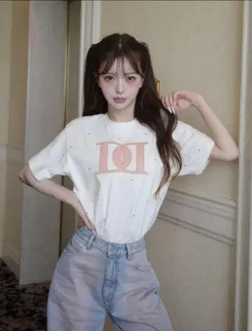 다리치 퀼팅 아플리케 비쥬 티셔츠 화이트 프리 사이즈